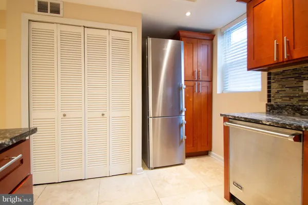 $2,200 | 226 North Patrick Street, Unit 1, Alexandria, VA 22314