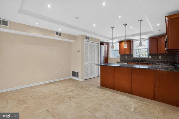 $2,200 | 226 North Patrick Street, Unit 1, Alexandria, VA 22314