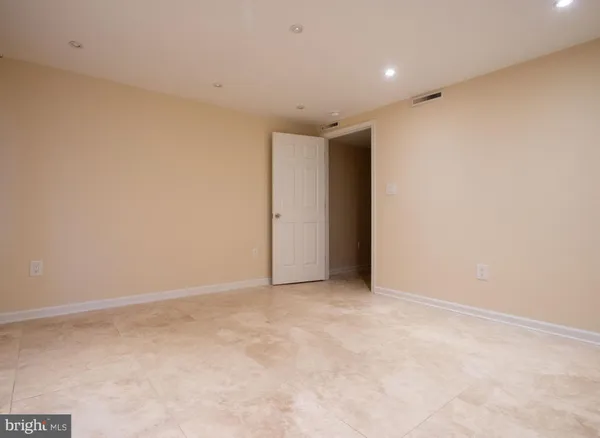 $2,200 | 226 North Patrick Street, Unit 1, Alexandria, VA 22314