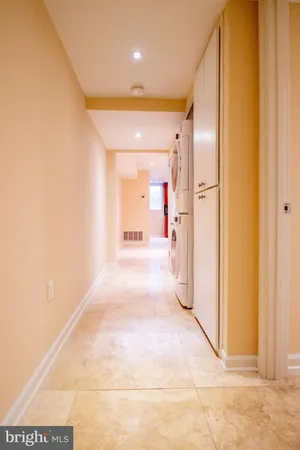 $2,200 | 226 North Patrick Street, Unit 1, Alexandria, VA 22314