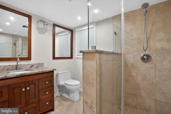 $2,200 | 226 North Patrick Street, Unit 1, Alexandria, VA 22314