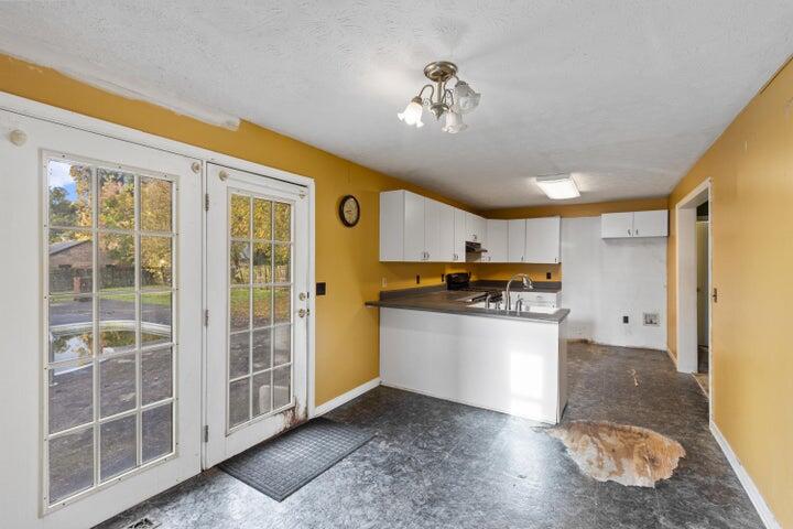 214 East Rhea Avenue Spring City, TN 37381 - Photo 14 of 32 14