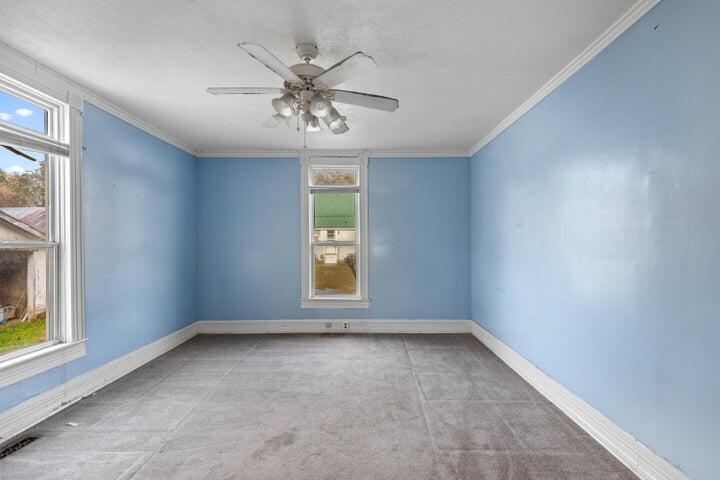 214 East Rhea Avenue Spring City, TN 37381 - Photo 7 of 32 7