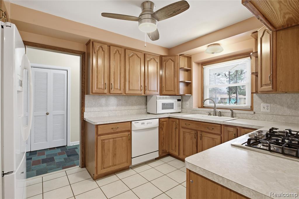 29256 Utley Road Farmington, MI 48334 - Photo 18 of 38 Gallery Image 18