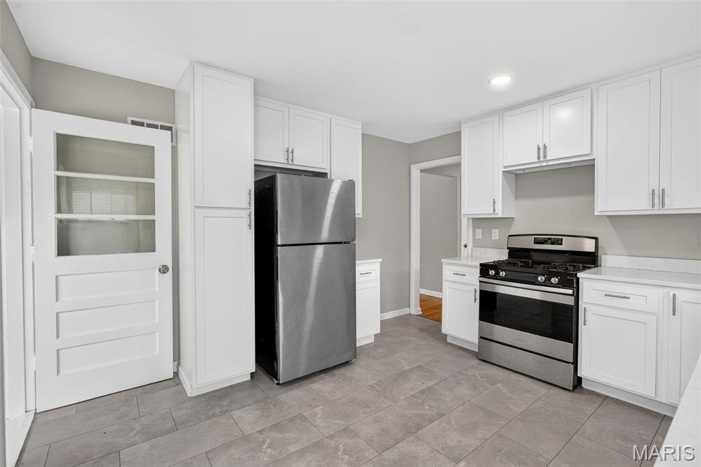 907 Edgar Road Webster Groves, MO 63119 - Photo 15 of 38 Gallery Image 15