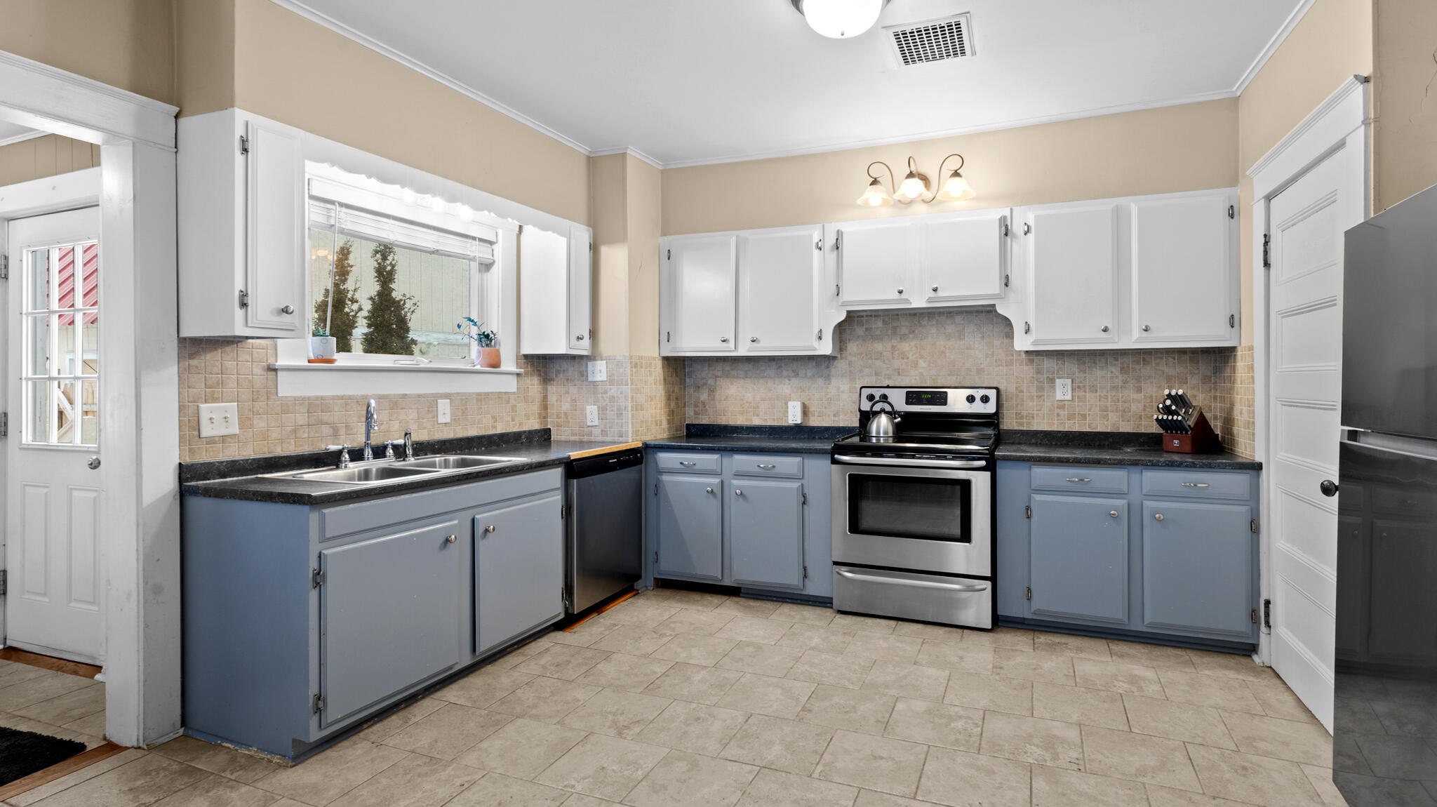 57 Allen Street Bangor, ME 04401 - Photo 6 of 53 _MG_4498