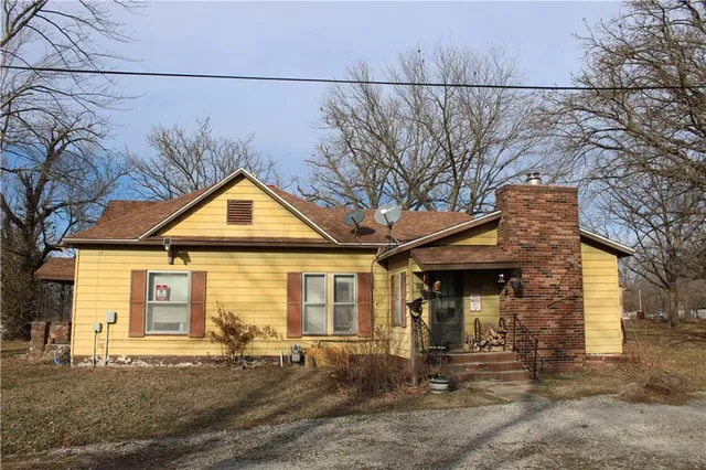 $95,000 | 302 North Military Avenue, Mulberry, KS 66756