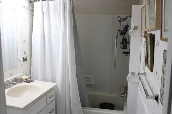 $95,000 | 302 North Military Avenue, Mulberry, KS 66756