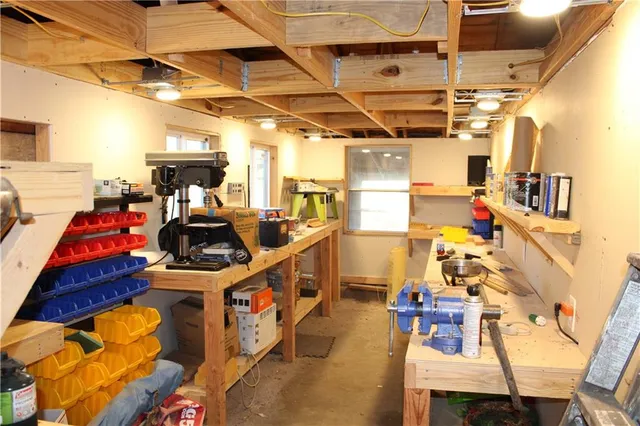 $95,000 | 302 North Military Avenue, Mulberry, KS 66756