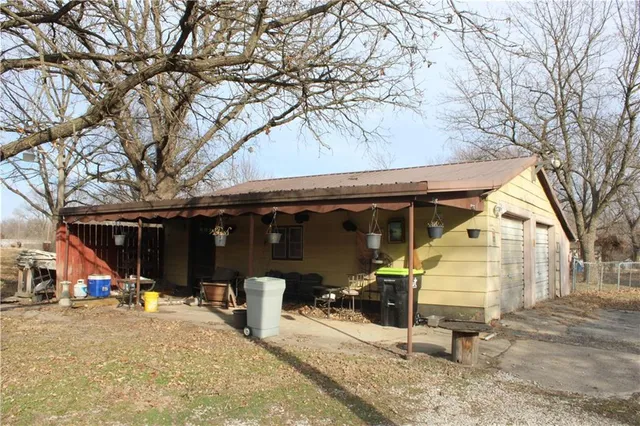 $95,000 | 302 North Military Avenue, Mulberry, KS 66756