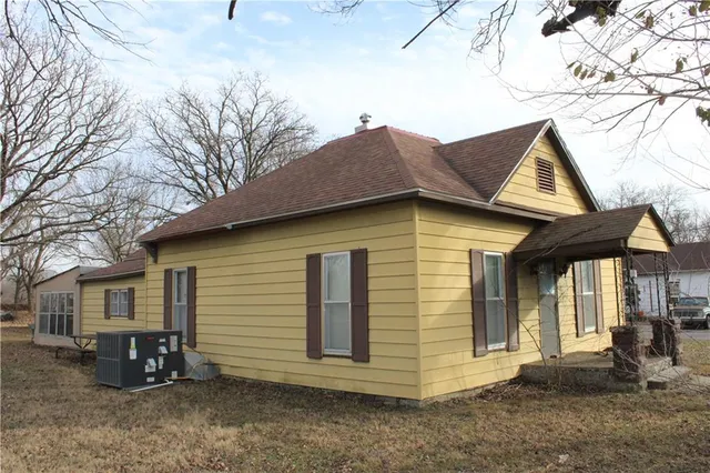 $95,000 | 302 North Military Avenue, Mulberry, KS 66756