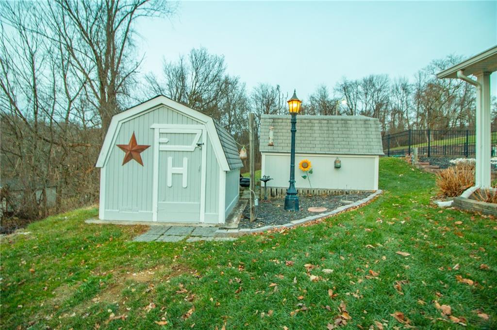 186 Kerr Road Jeannette, PA 15644 - Photo 18 of 24 Gallery Image 18