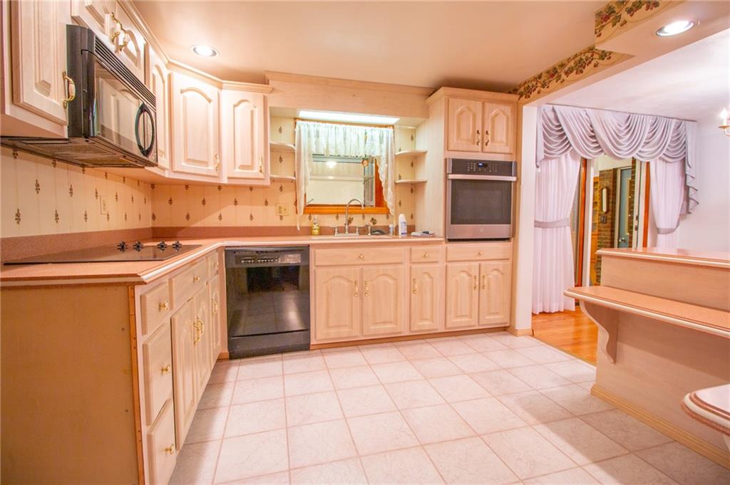 186 Kerr Road Jeannette, PA 15644 - Photo 4 of 24 Gallery Image 4
