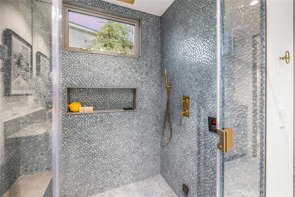 1399 Galaxy Drive Newport Beach, CA 92660 - Photo 20 of 39 a bathroom with a sink and mirror