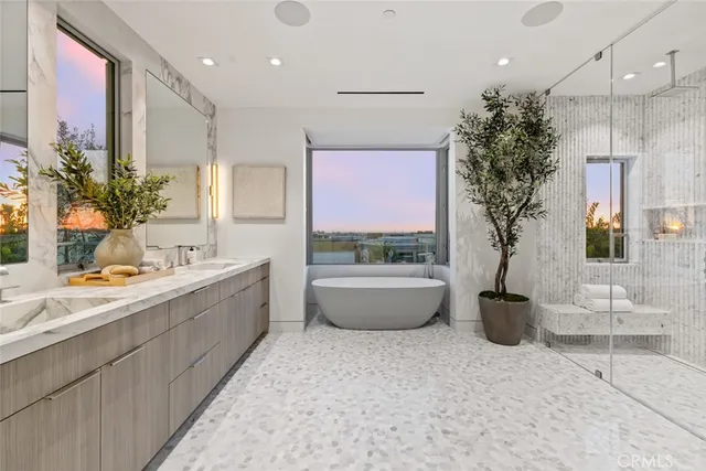 $14,625,000 | 1399 Galaxy Drive, Newport Beach, CA 92660