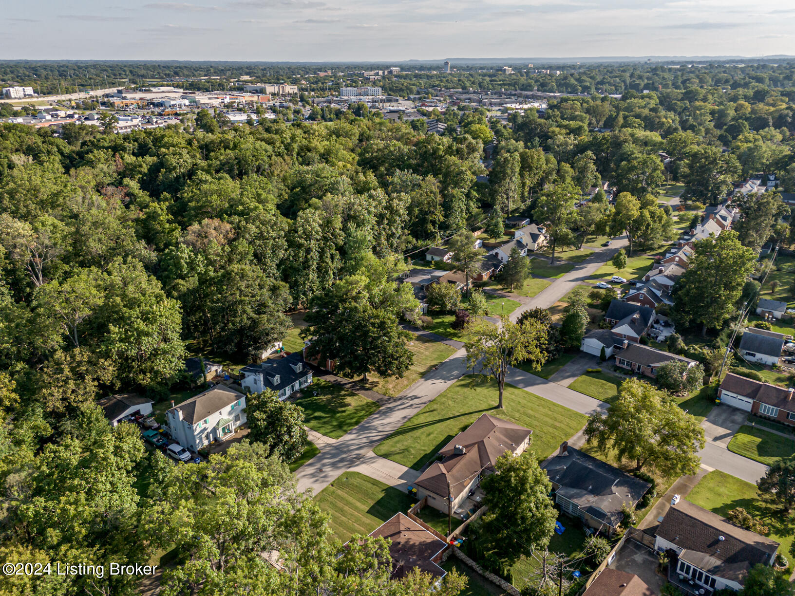 4634 Beaver Road Louisville, KY 40207 - Photo 57 of 73 DJI_20240820183210_0737_D