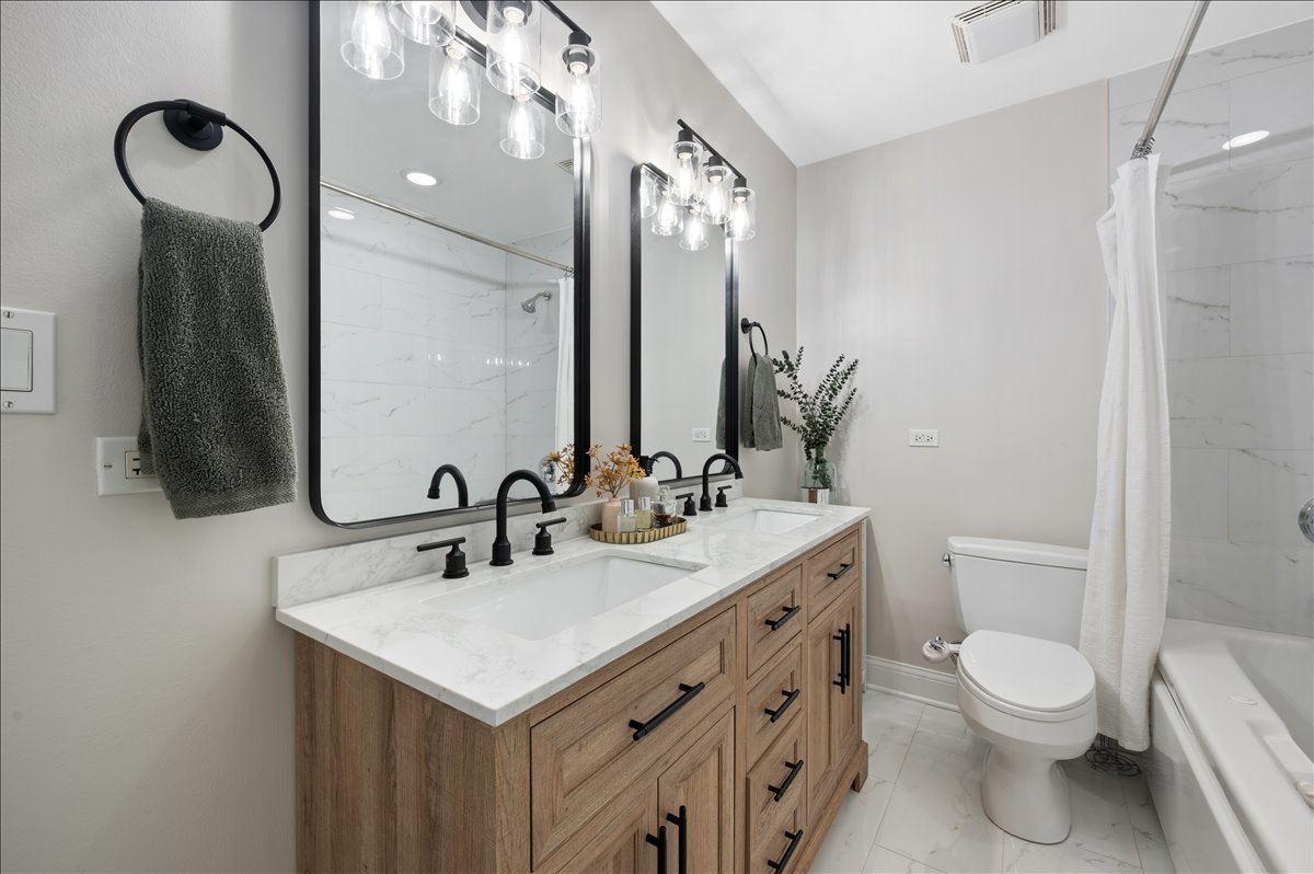 636 North Racine Avenue, Unit 3S Chicago, IL 60642 - Photo 14 of 25