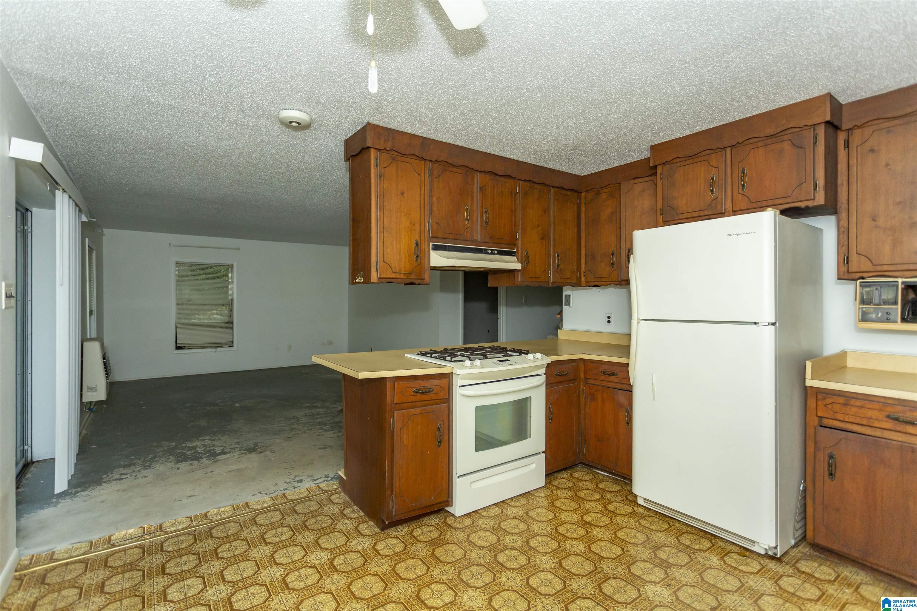 6033 Stemley Road Talladega, AL 35160 - Photo 61 of 85