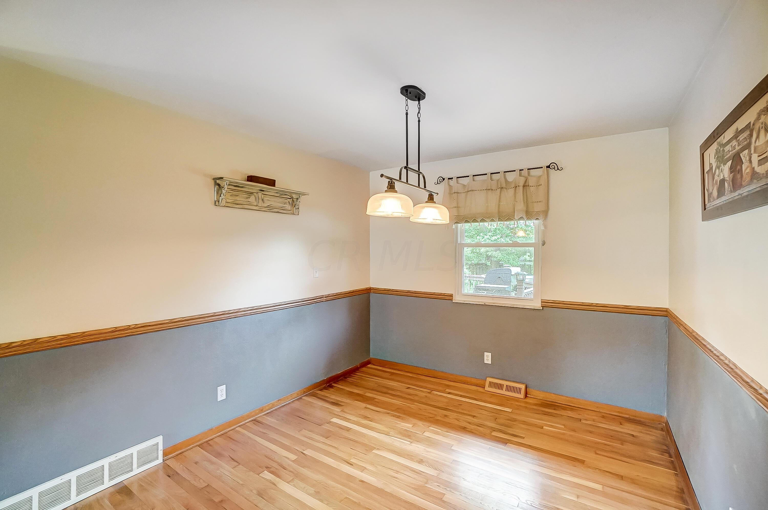 4326 Charlotte Road Obetz, OH 43207 - Photo 8 of 36 008