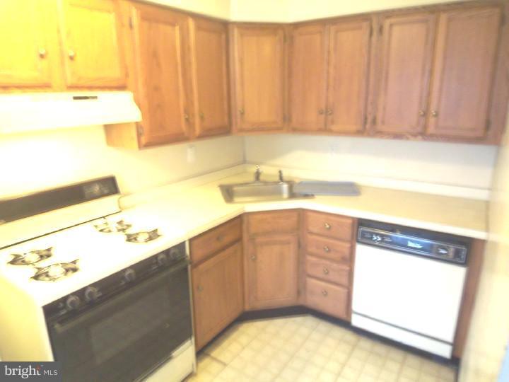 48 Concord Road Darby, PA 19023 - Photo 12 of 25 Kitchen
