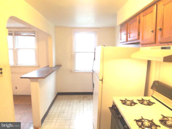 48 Concord Road Darby, PA 19023 - Photo 3 of 25 Kitchen