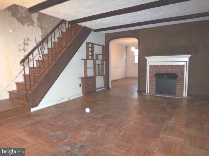 48 Concord Road Darby, PA 19023 - Photo 6 of 25 Living Room