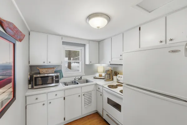 $300,000 | 1132 Woodland Drive, White Cloud, MI 49349