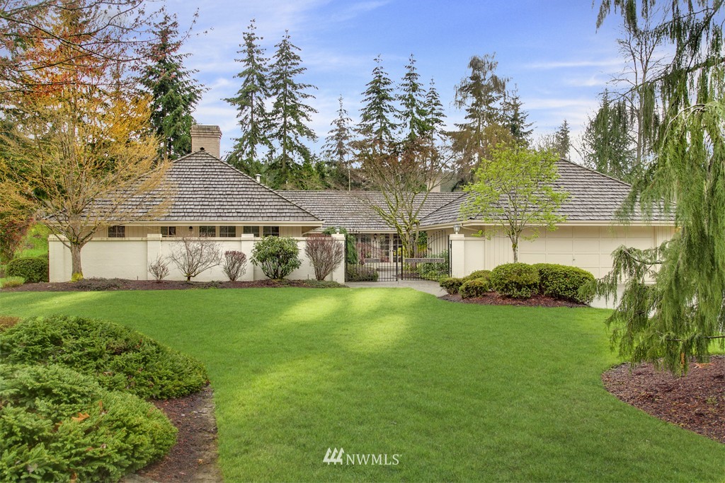 8485 Hunts Point Lane Hunts Point, WA 98004 - Photo 1 of 21