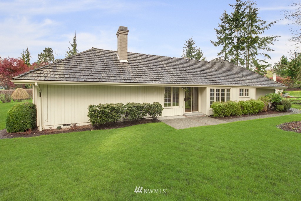 8485 Hunts Point Lane Hunts Point, WA 98004 - Photo 20 of 21