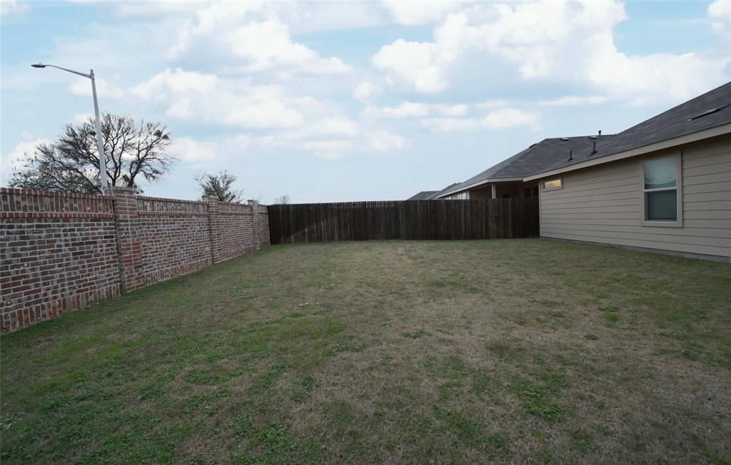 3713 Ridgeway Lane Argyle, TX 76226 - Photo 34 of 40 a view of a backyard