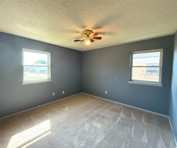 $139,999 | 2613 Comanche Trail, Pampa, TX 79065