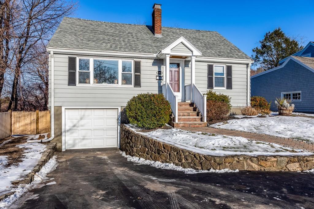 19 Garden Road Marblehead, MA 01945 - Photo 3 of 28