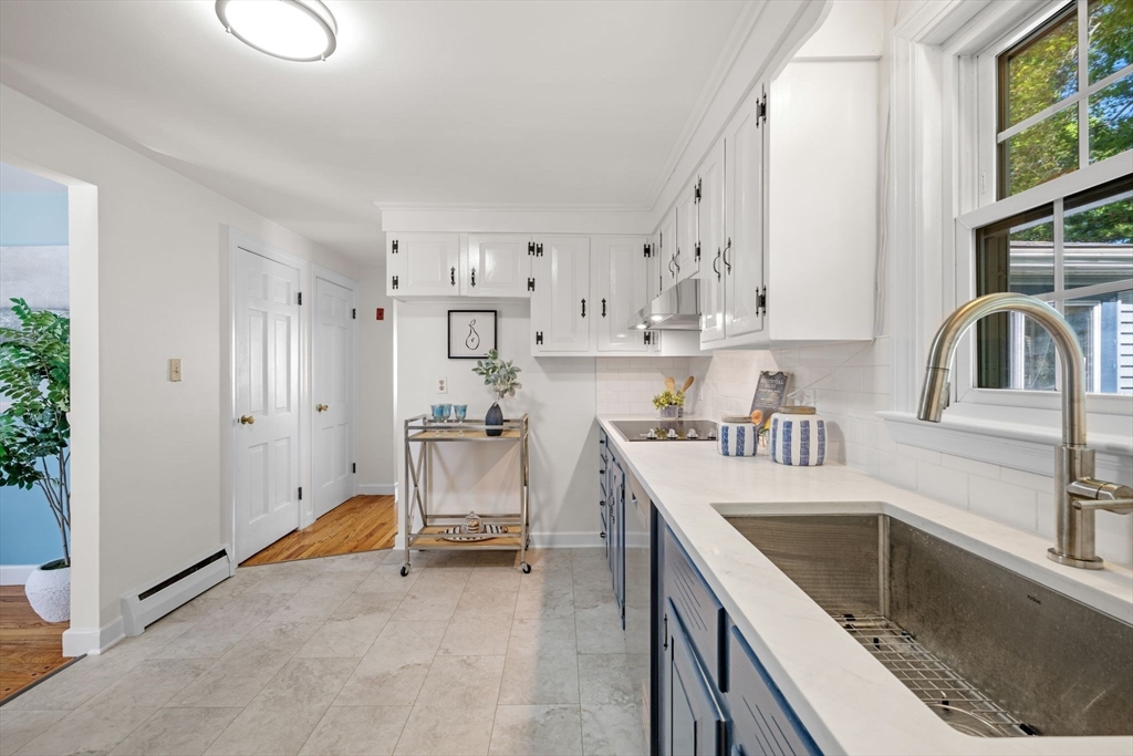 5 Palmer Road Beverly, MA 01915 - Photo 3 of 38 Gallery Image 3