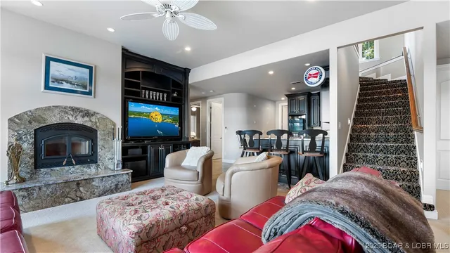 $1,600,000 | 207 Buck Deer Lane, Camdenton, MO 65020