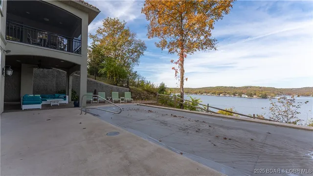 $1,600,000 | 207 Buck Deer Lane, Camdenton, MO 65020