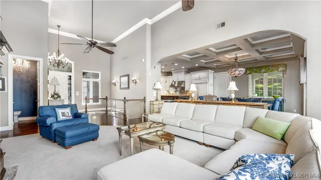 $1,600,000 | 207 Buck Deer Lane, Camdenton, MO 65020