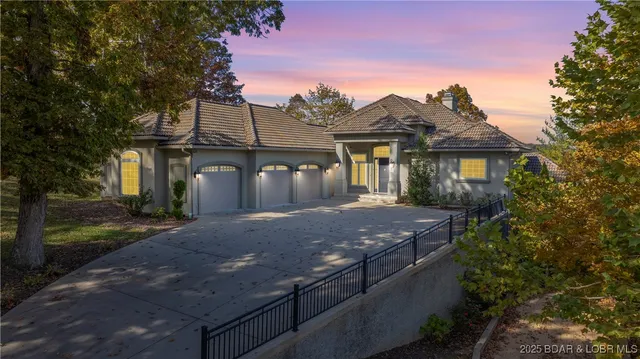$1,600,000 | 207 Buck Deer Lane, Camdenton, MO 65020