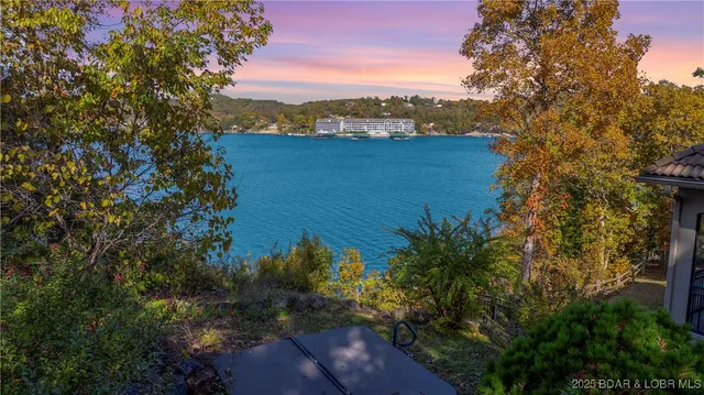 $1,600,000 | 207 Buck Deer Lane, Camdenton, MO 65020