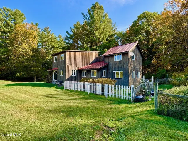 $450,000 | 1633 Upper Turnpike, Whitehall, NY 12887