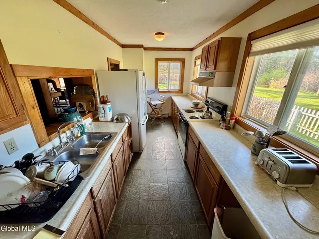 $450,000 | 1633 Upper Turnpike, Whitehall, NY 12887