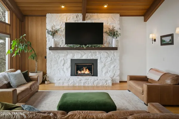 a view of living room