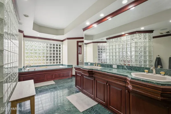 $1,550,000 | 7005 Englewood Avenue, Yakima, WA 98908