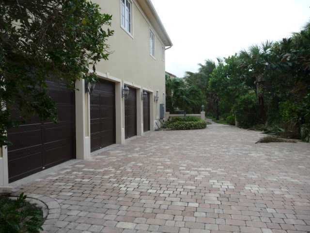 585 Reef Road Vero Beach, FL 32963 - Photo 4 of 16 Gallery Image 4