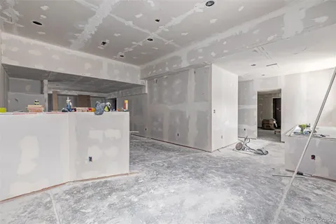 a view of a livingroom with furniture