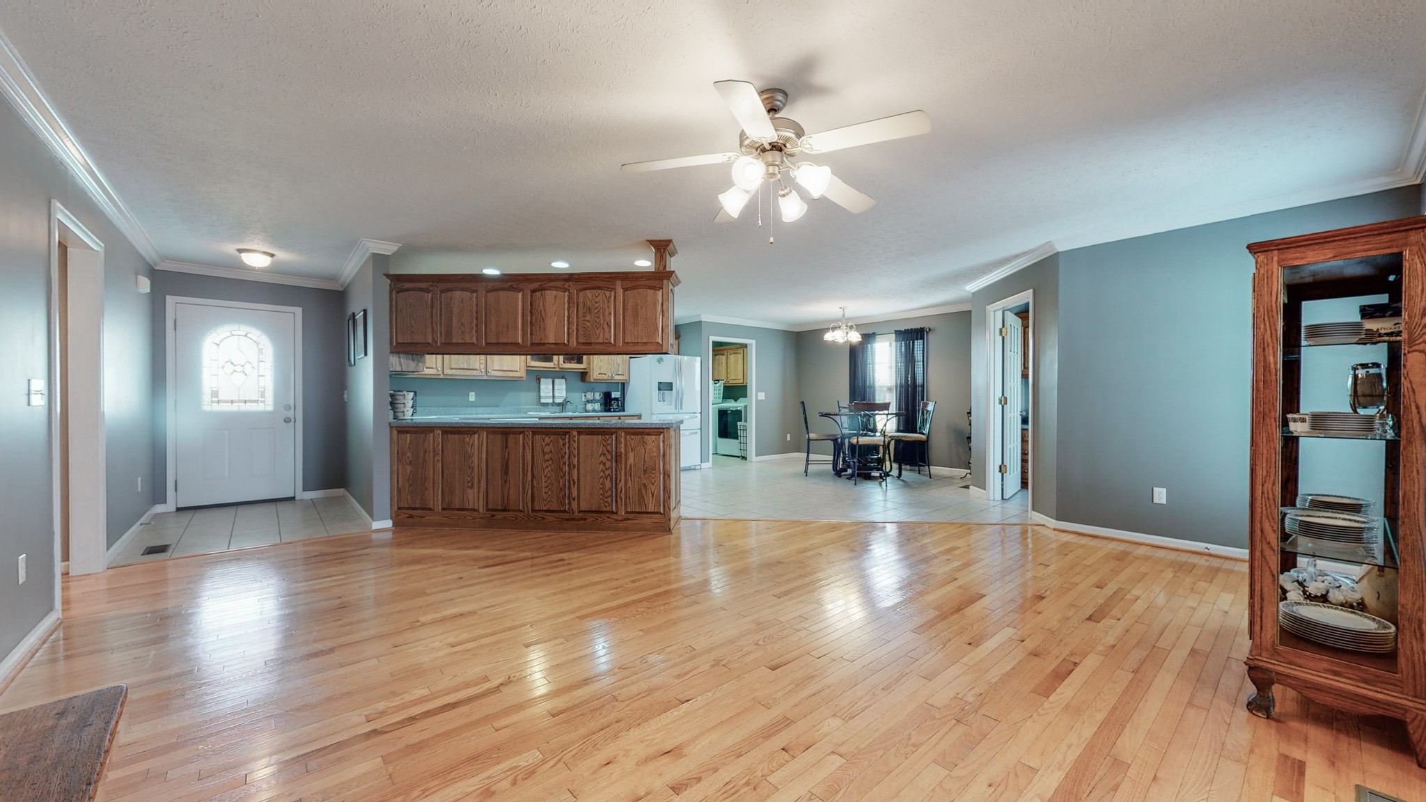 3608 Gnat Hill Road Manchester, TN 37355 - Photo 4 of 23 a view of a livingroom with wooden floor