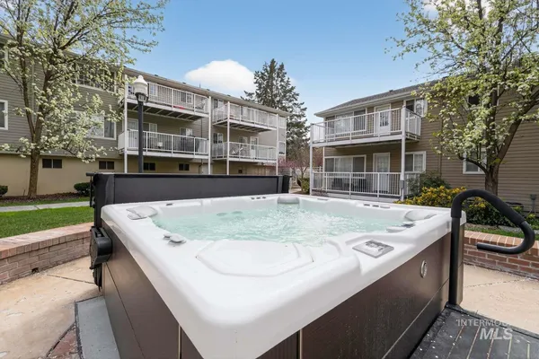 $519,900 | 511 Village Lane, Boise, ID 83702