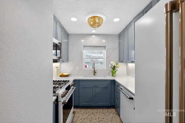 $519,900 | 511 Village Lane, Boise, ID 83702