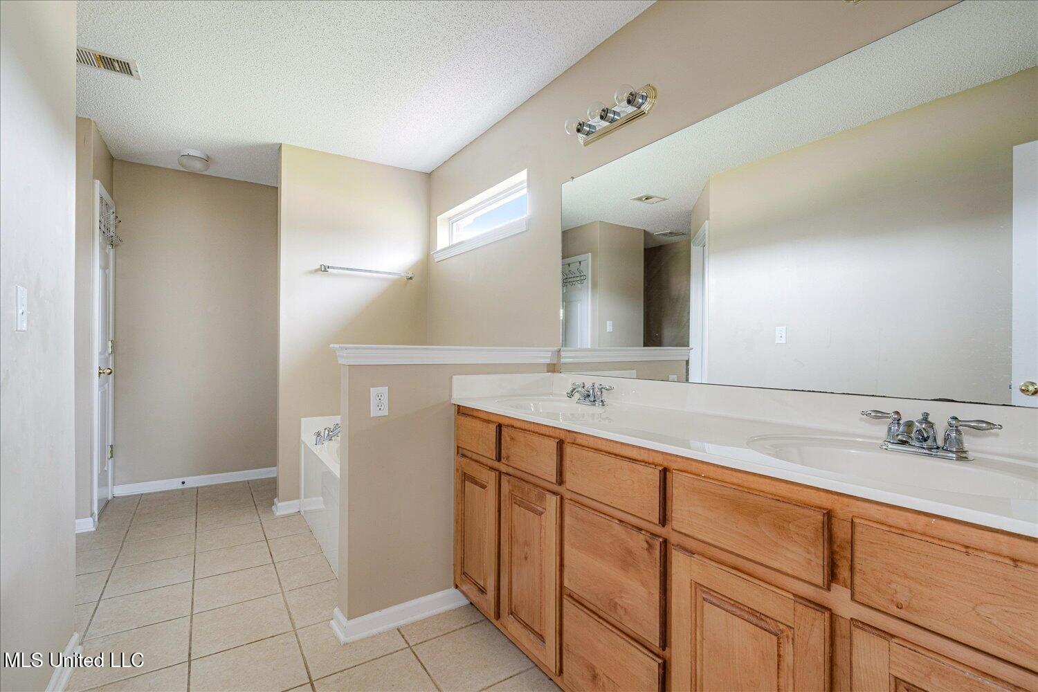 5665 Deer Ridge Drive Southaven, MS 38672 - Photo 21 of 33 21-21-2271363mi-5665 Deer Ridge Dr