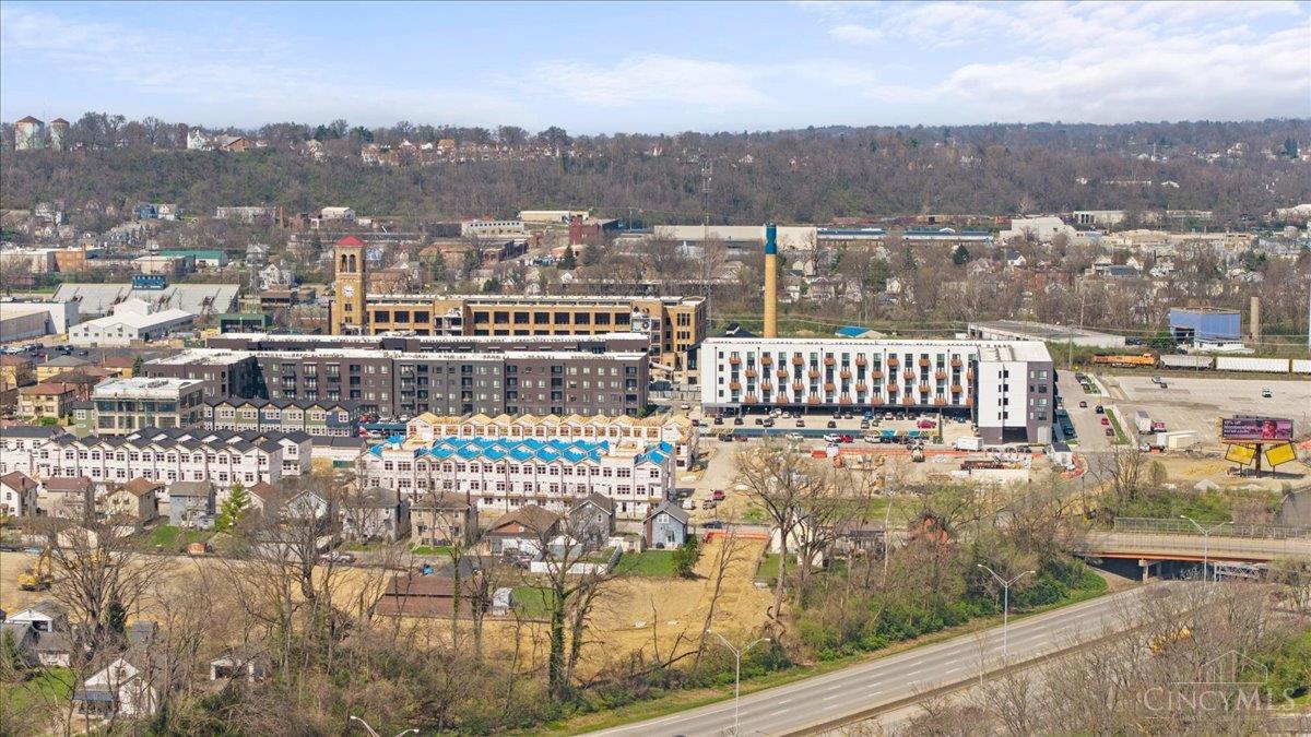 3906 Edwards Road, Unit B Cincinnati, OH 45209 - Photo 41 of 47
