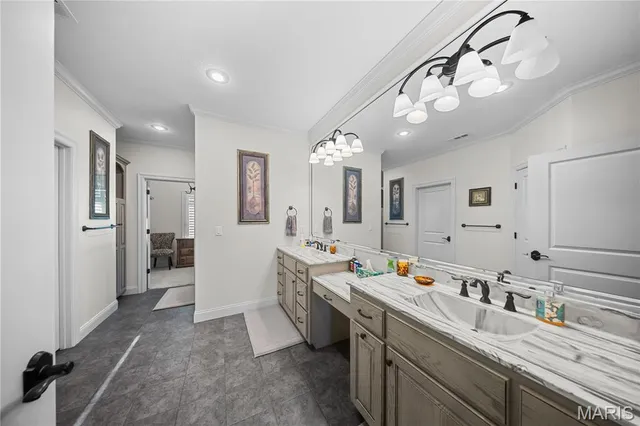 $1,399,900 | 394 Violet Lane, Doniphan, MO 63935